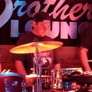 Meet your Posher, Devin